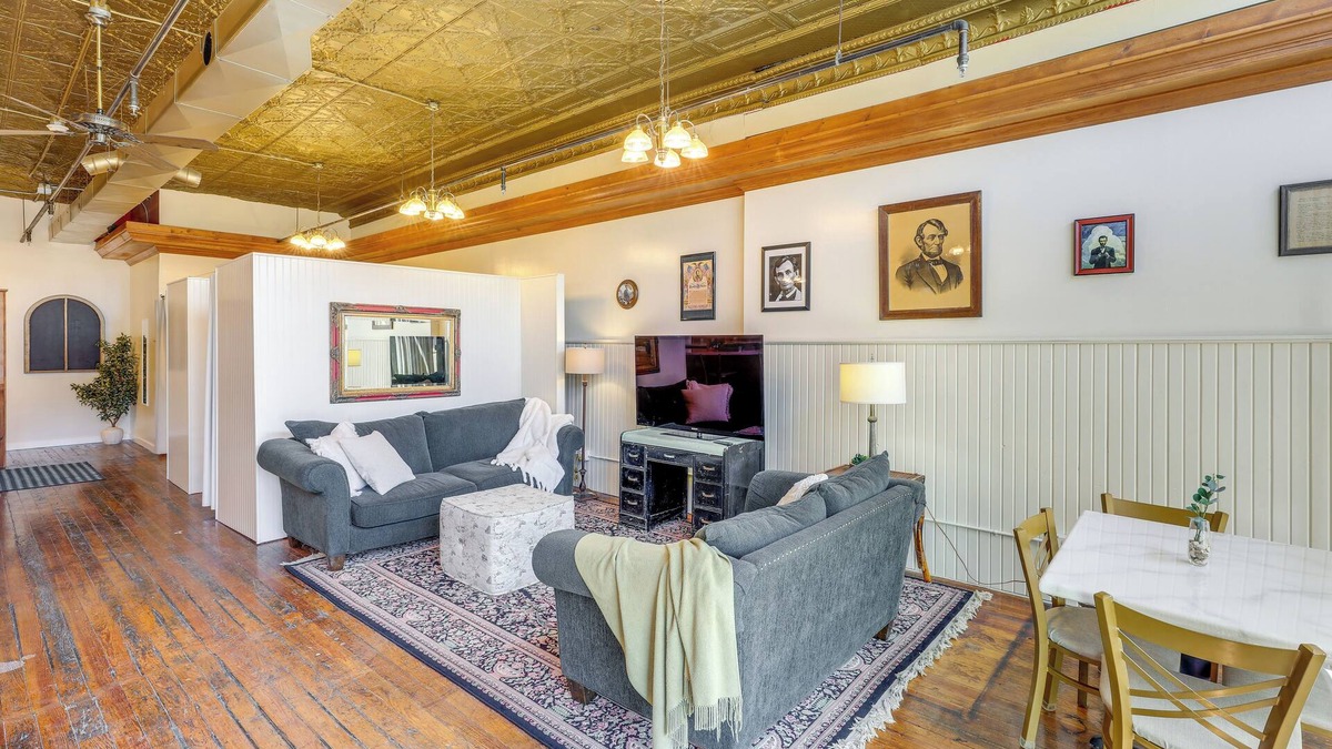 Yankton Apartment | Cozy Abode in Historic Yankton - Heart of the City