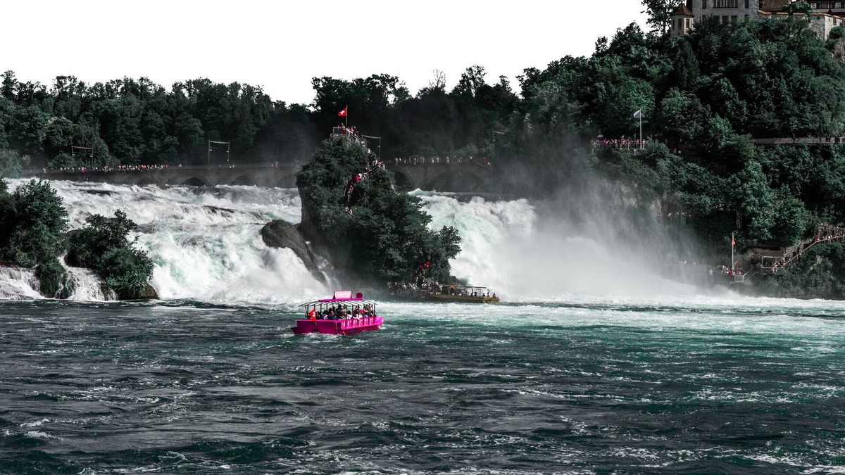 Neuhausen am Rheinfall Apartment | Cozy accommodation by the Rhine Falls