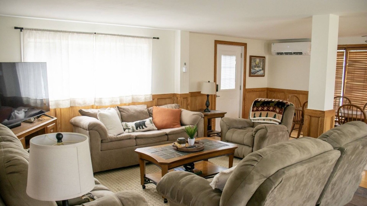 Speculator House | Cozy ADK Home by Lake