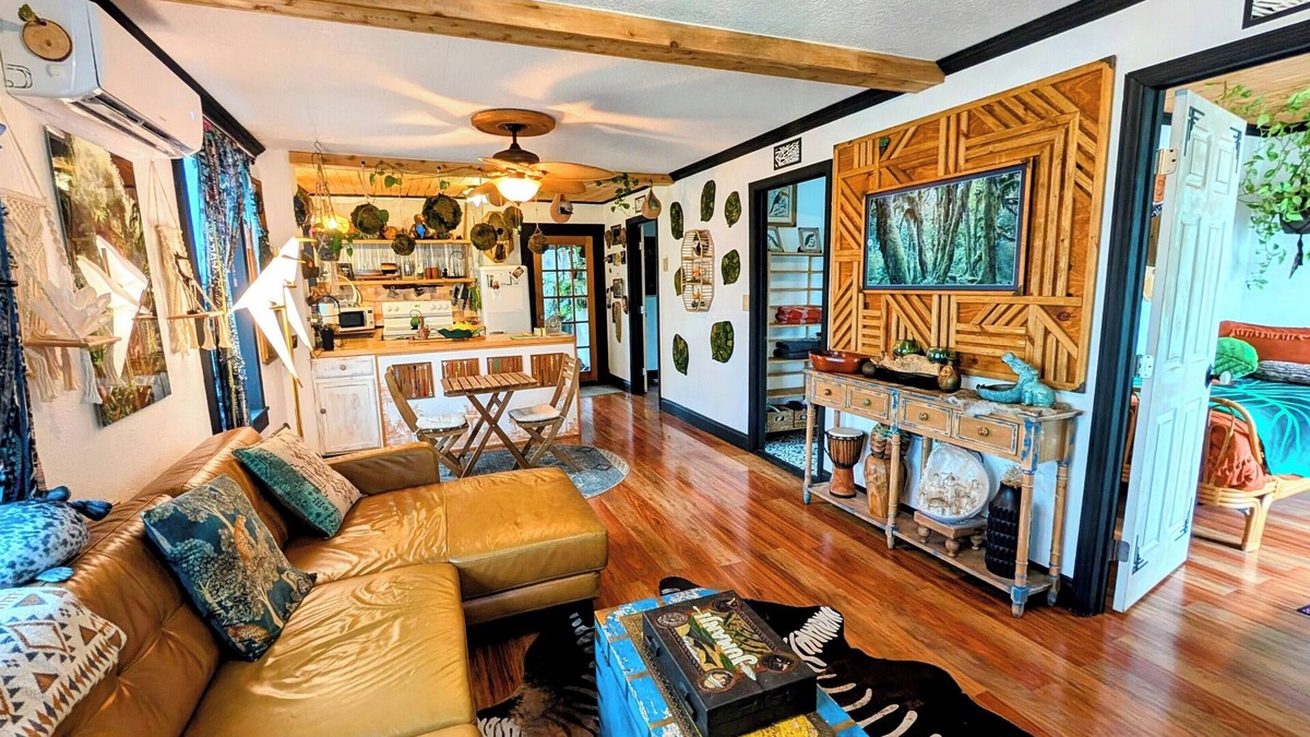 East Ybor House | Cozy AF Jungle-House Hideaway