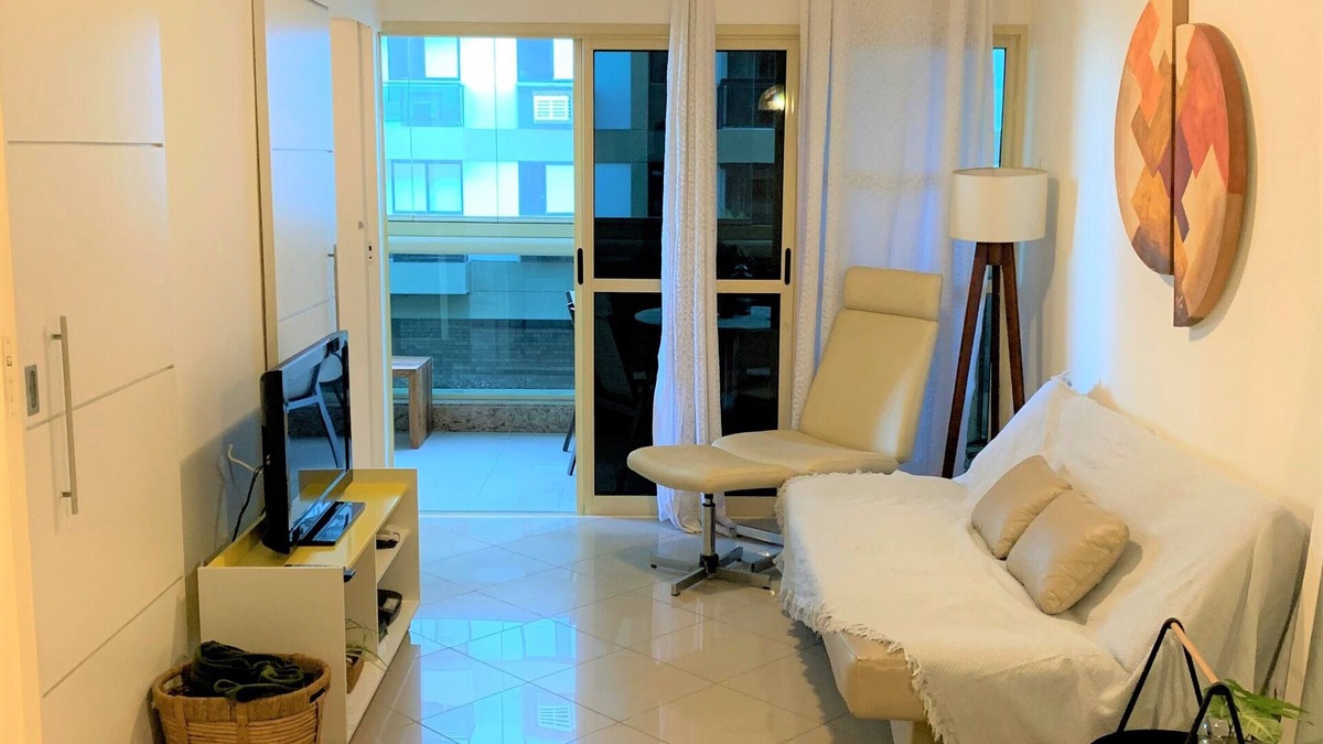 Barra da Tijuca Apartment | Cozy and All Complete Apartment in Barra da Tijuca Beach w/Wifi