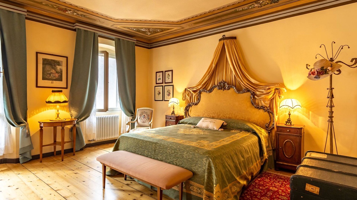 Ala Apartment | Cozy and artistic apartment in 500-year-old building in Ala.