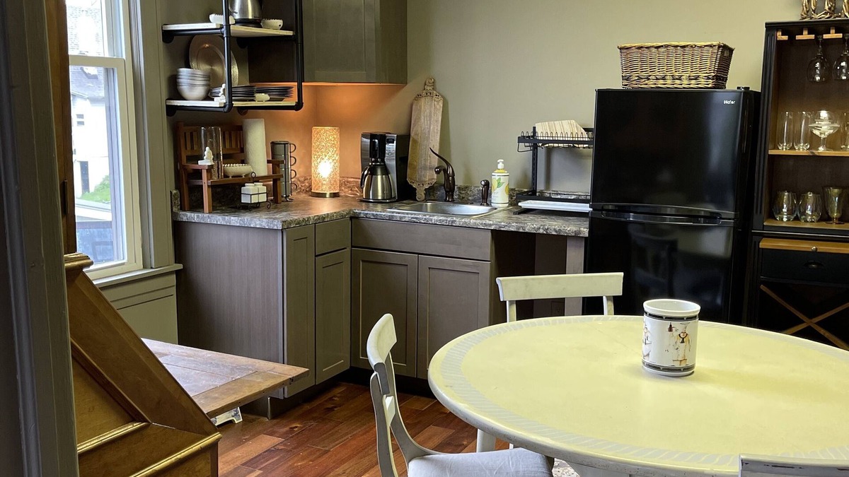 Little Falls Apartment | Cozy and artistic Pied-a-Terre, perfect for a weekend romantic getaway.