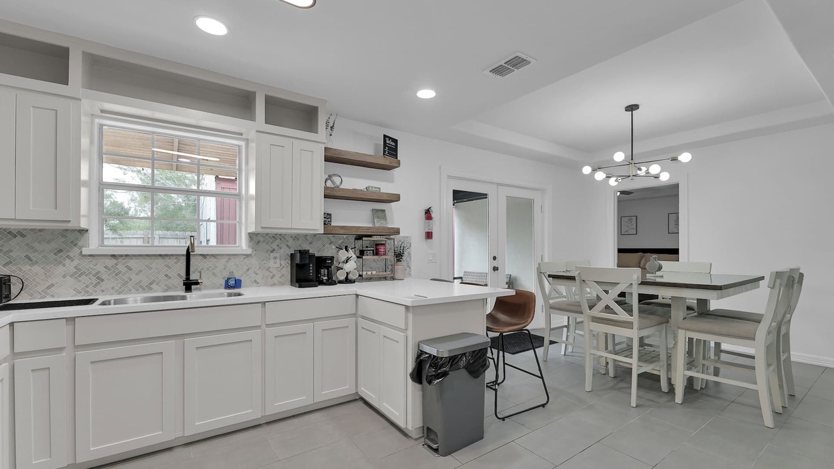 Edinburg House | Cozy and bright 3-bedroom house in Edinburg
