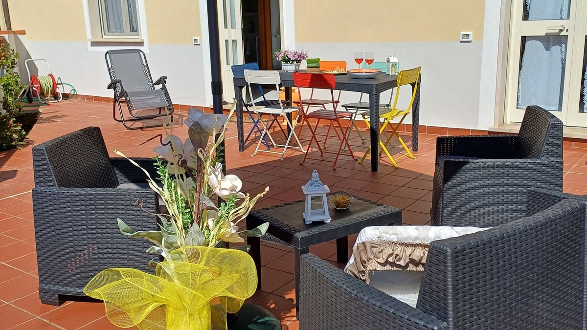 Stiava House | Cozy and bright "Casa Le Camelie"