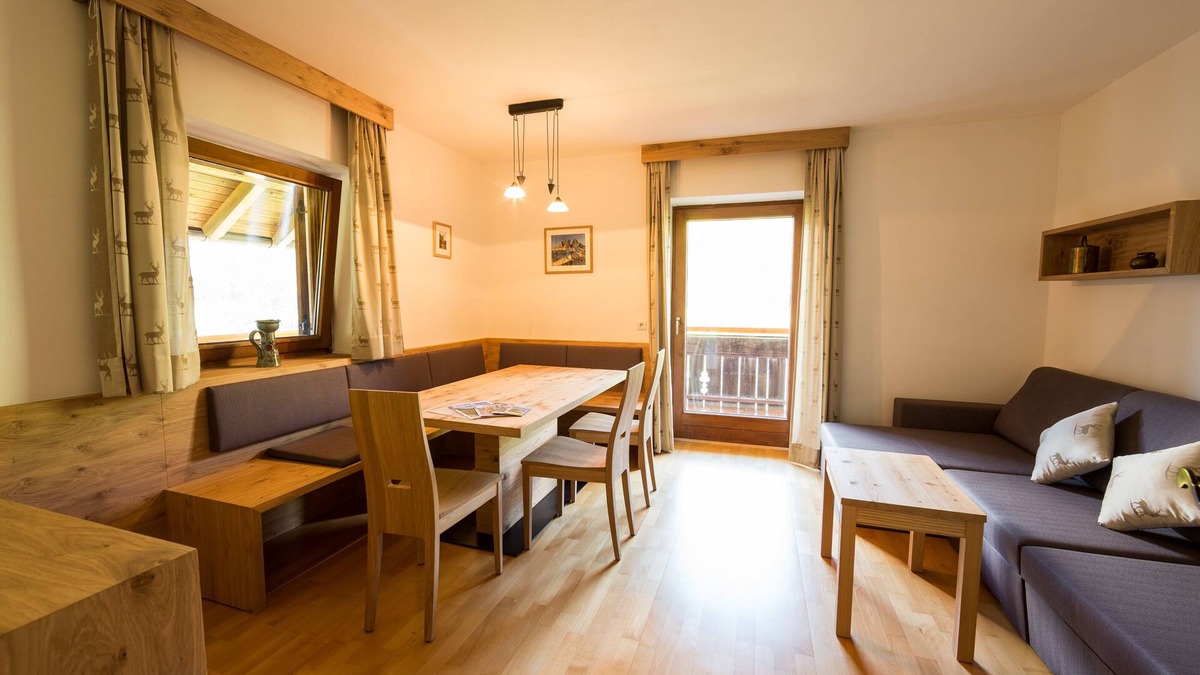 San Lorenzo di Sebato Apartment | Cozy and bright nature holiday apartment IDYLLIK