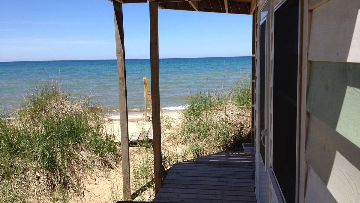 Porter Beach Cottage | Cozy and Charming Beach Getaway on Lovely Lake Michigan