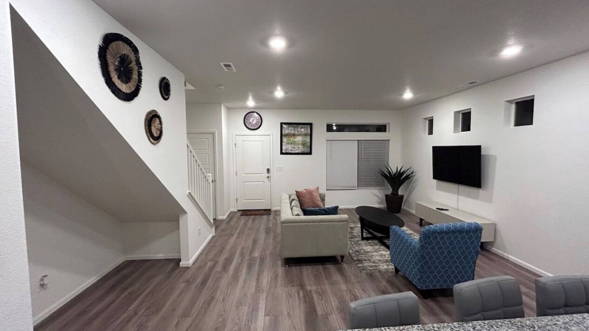 Commerce City House | Cozy and cheerful family-sized home 12mins from DIA