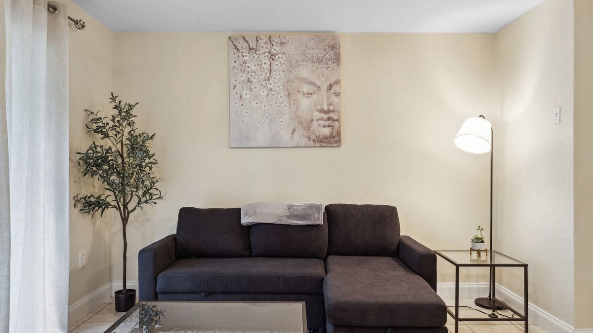 Gainesville House | Cozy and Clean Getaway - Close to UF, Downtown and Midtown!