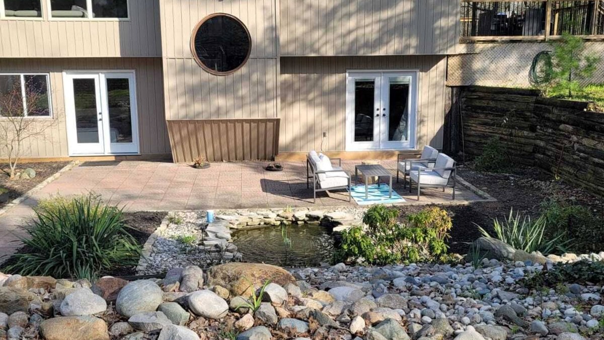 Port Franks Cottage | Cozy and Modern Cottage with hot tub and outdoor sauna