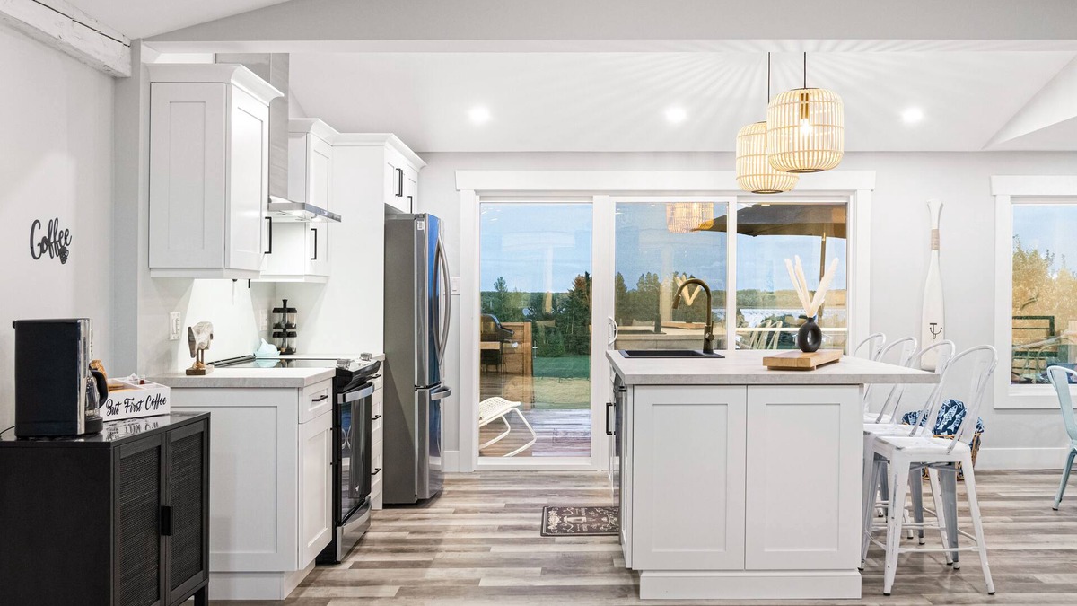Cormierville Cottage | Cozy and Modern Oceanview Cottage With hot Tub