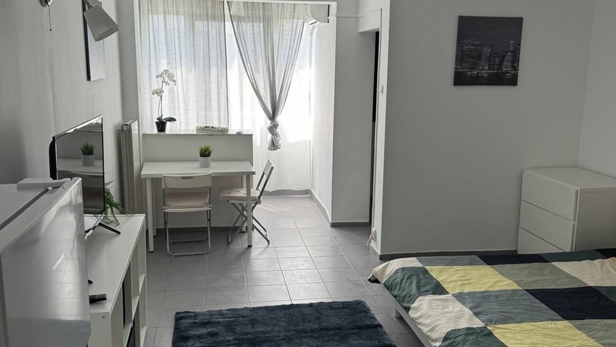 Sector 3 Apartment | “Cozy and Modern Studio Near Park Lake Mall Perfect for Your Stay in Bucharest!”