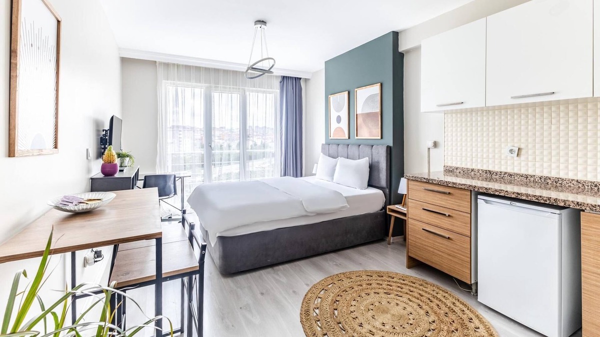 Atasehir Apartment | Cozy and Modern Studio with City View in Atasehir