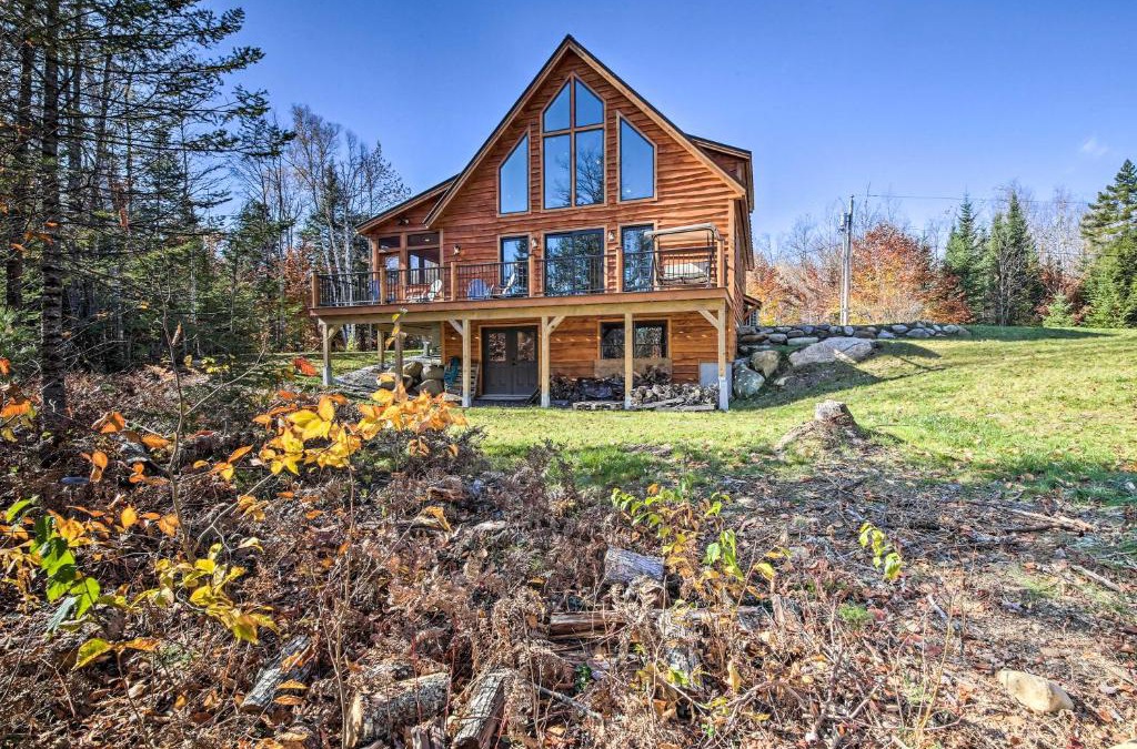 New Vineyard House | Cozy and Peaceful Waterfront Cabin on Porter Lake!