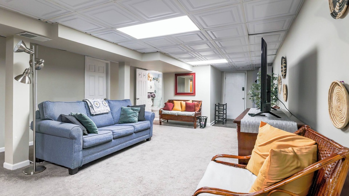 Arnold Apartment | Cozy and private basement apartment close to the Magothy River