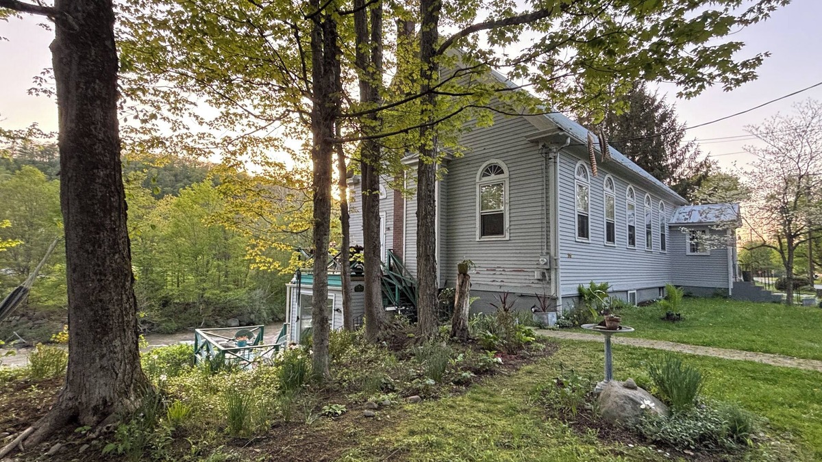 Brainard Apartment | Cozy and quiet place nestled on the Tayer Falls in East Nassau, NY.