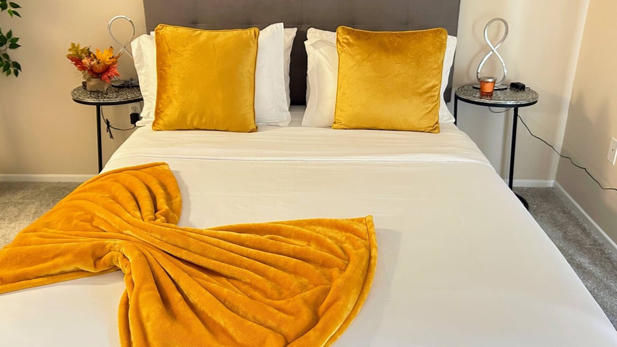 Westchester Apartment | Cozy and Quiet/pool/gym/free parking/10 min to LAX