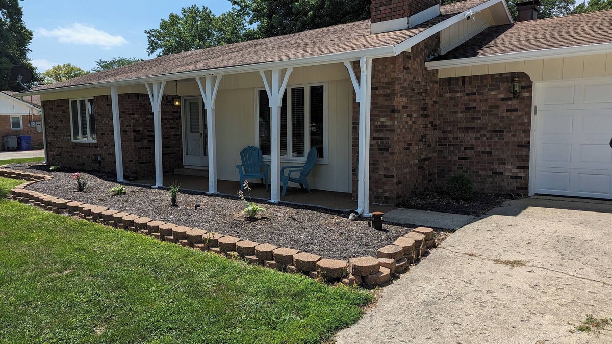 West Middleton House | Cozy and Quiet Three Bedroom Two Bathroom Ranch