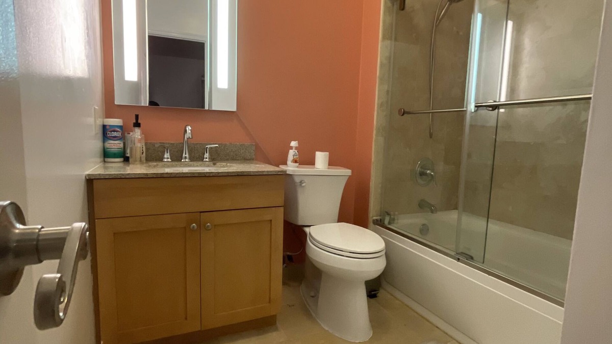 Georgetown Condo | Cozy and Spacious 2 Bedroom Condo