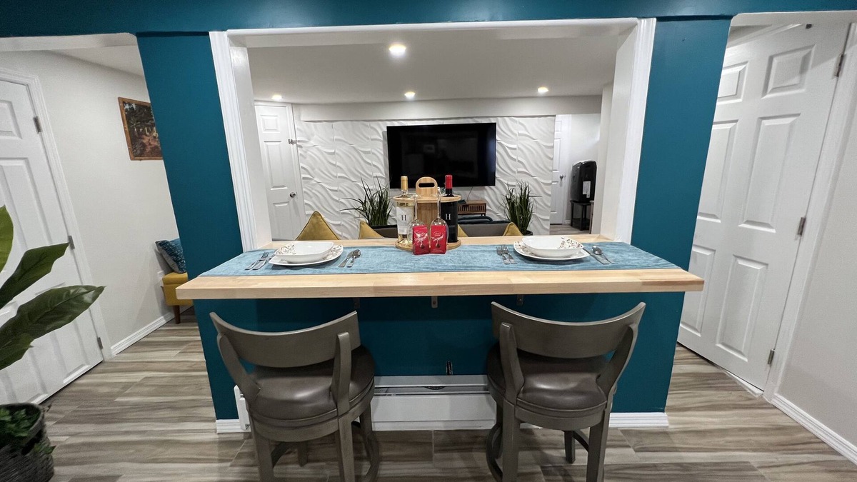 Mastic Bed & Breakfast | Cozy and Stylish 1 Bedroom Guest Suite