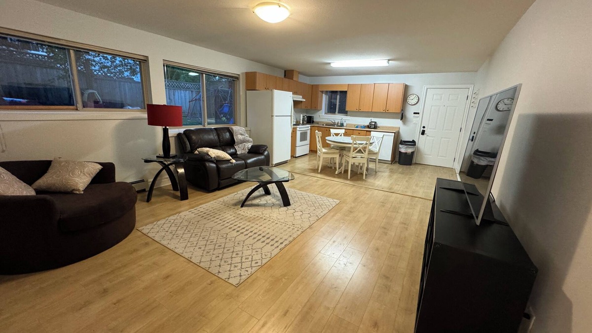 Coquitlam Apartment | Cozy and welcoming home in Coquitlam