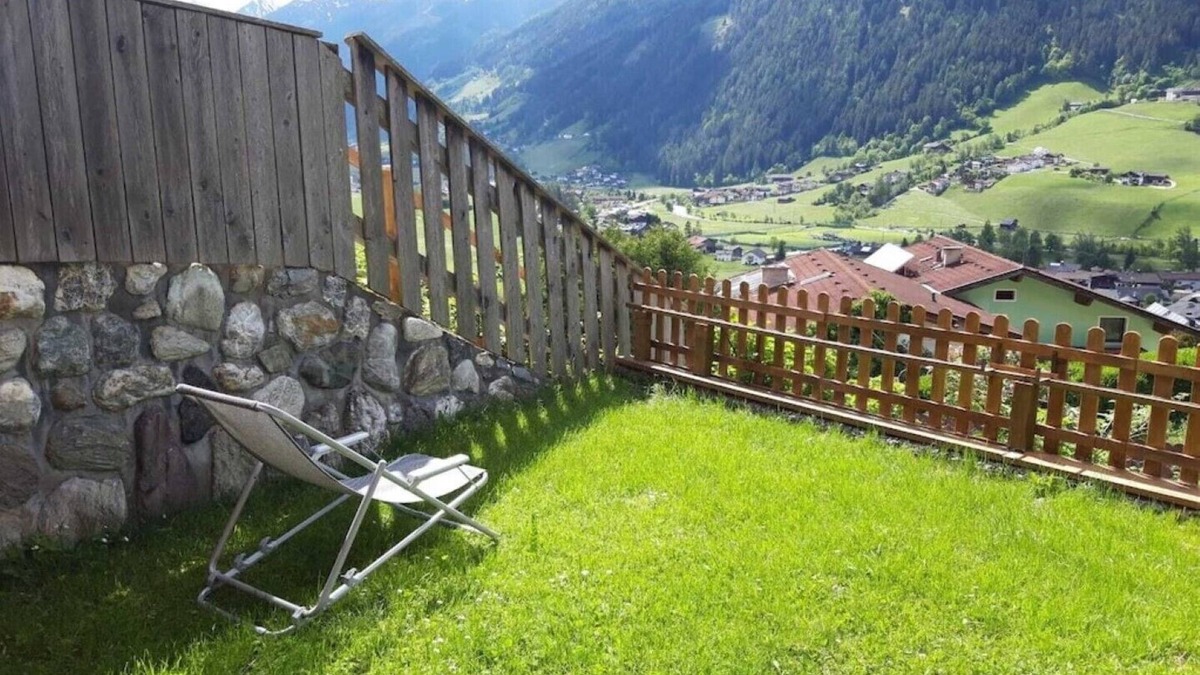 Neustift Im Stubaital Apartment | Cozy Apartment Ribis: 3 Bedrooms, 2 Bathrooms, Garden, STUBAI SUPERCARD