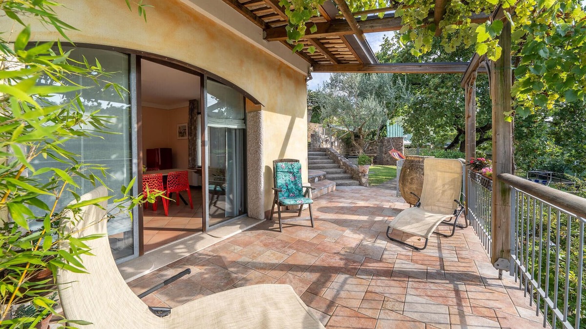 Ceredello Apartment | Cozy apartment in Caprino Veronese VR