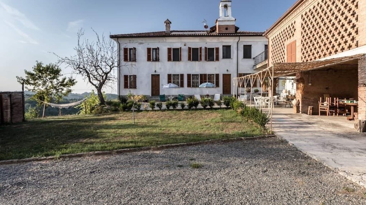 Montegrosso dʼAsti House | Cozy Apartment in a Country House