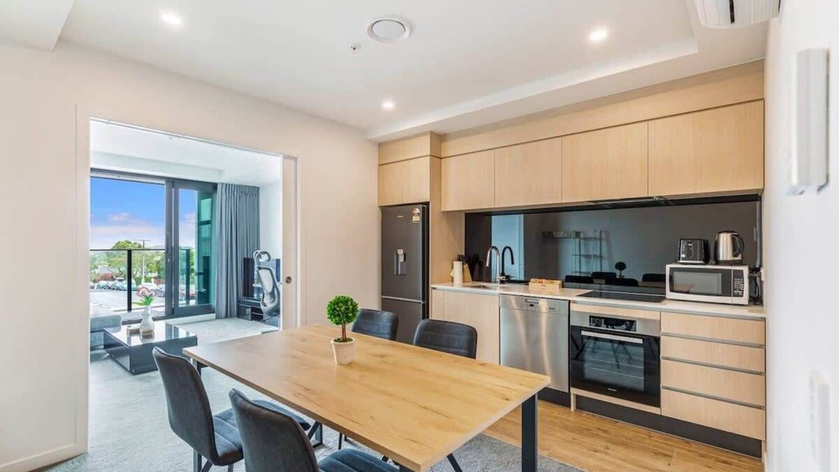 Mount Eden Apartment | Cozy apartment by Eden Park