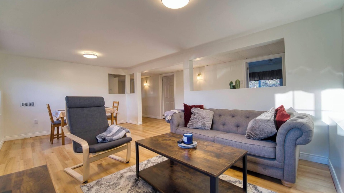 Hammonds Plains Apartment | Cozy apartment in enchanting Hammonds Plains with everyting you need.