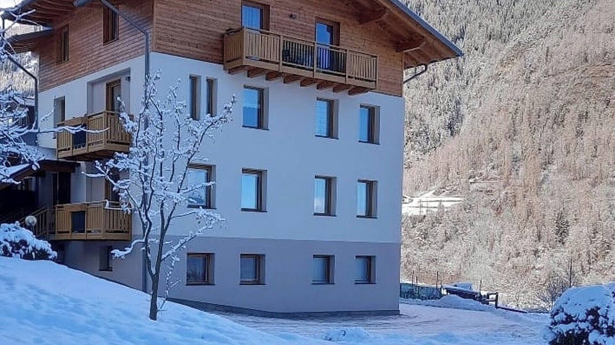 Almazzago Apartment | Cozy Apartment “Casa Penasa 1”with Mountain View, Wi-Fi & Garden