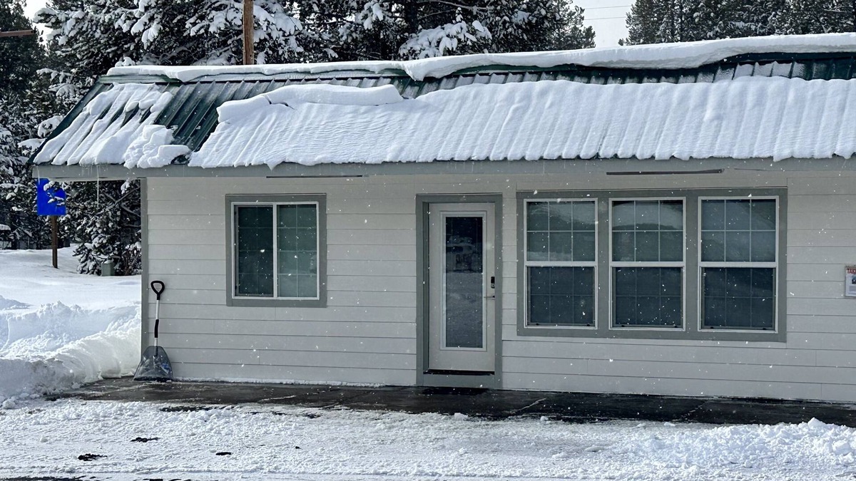 Crescent Apartment | Cozy apartment centrally located in Crescent Lake!