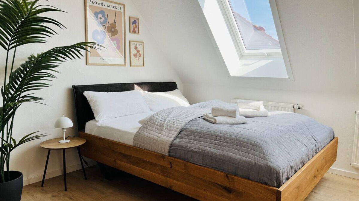 Mering Apartment | Cozy apartment for 2 near Mering train station