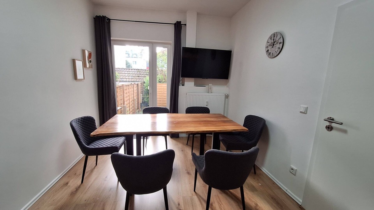 Bielefeld Condo | Cozy apartment for 6 guests | WLAN | terrace