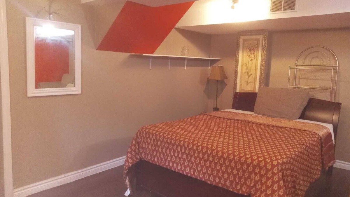 Mississauga Apartment | COZY APARTMENT FOR RENT GREEN NEIGHBORHOOD