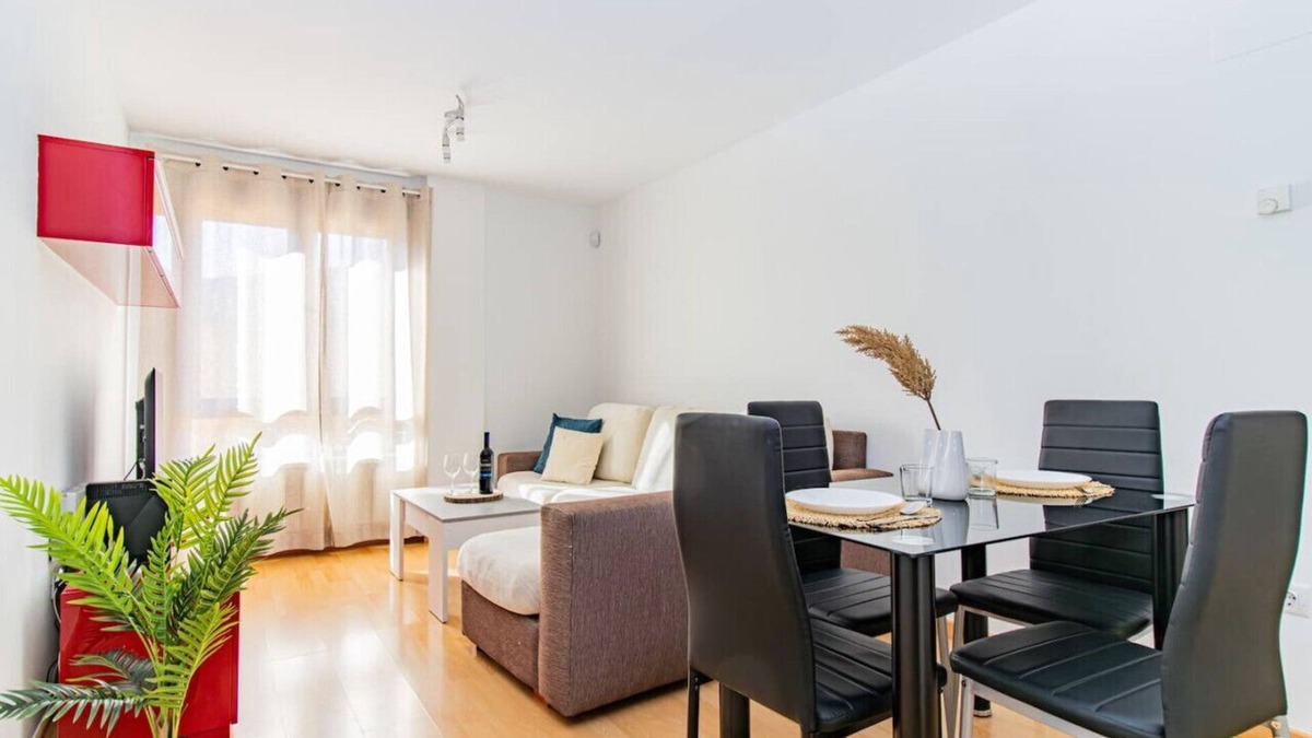Abena Apartment | Cozy Apartment Free Parking