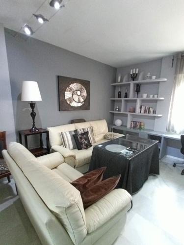 Doctor Barraquer-Grupo Renfe-Policlinico Apartment | Cozy apartment & free parking