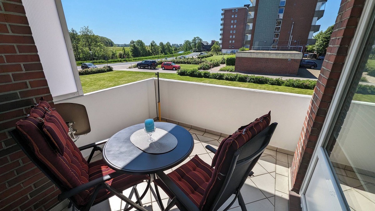 Horumersiel Apartment | Cozy apartment Heimathafen: 48sqm for 3 persons with balcony