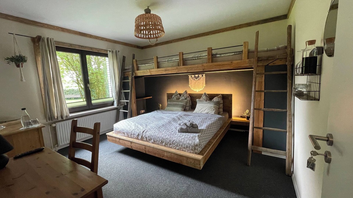 Reinsehlen Apartment | Cozy apartment in the heath near Heidepark, Bispingen, Heidschnuckenweg,