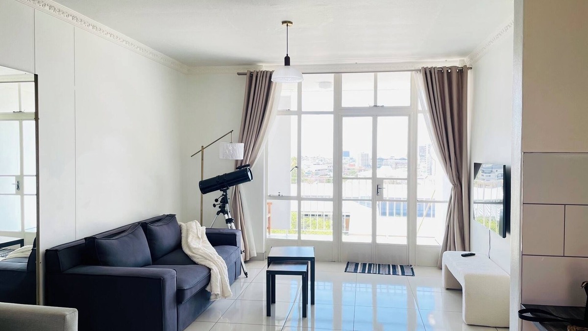Windhoek Central Apartment | Cozy apartment in charming Windhoek with WiFi, parking and peace of mind.