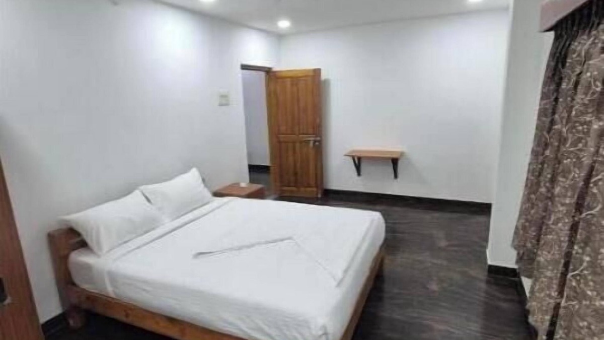 Dindigul House | Cozy apartment in enjoyable Dindigul with AC/Mymoon service apartment