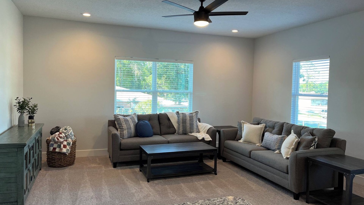 Lake City Apartment | Cozy Apartment in Lake City, only minutes from the baseball fields and food!