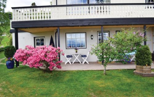 Kvam Apartment | Cozy Apartment In Norheimsund With Wifi
