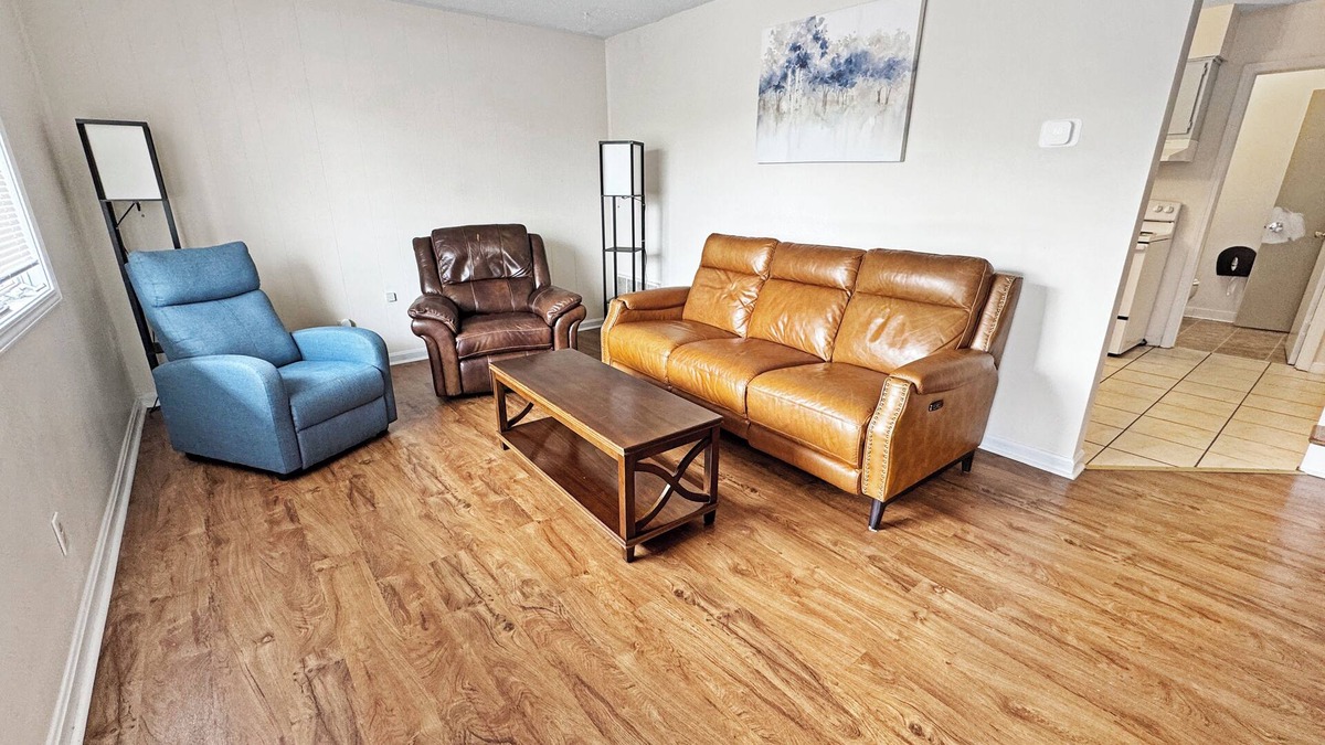 Radcliff Apartment | Cozy Apartment in quiet neighborhood with quick access to everything you need!