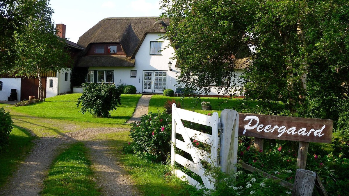 Poppenbull Apartment | cozy apartment in the thatched cottage in rural idyll