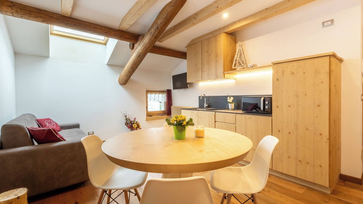 Isolaccia Apartment | Cozy apartment in Valdidentro with sauna and garden.