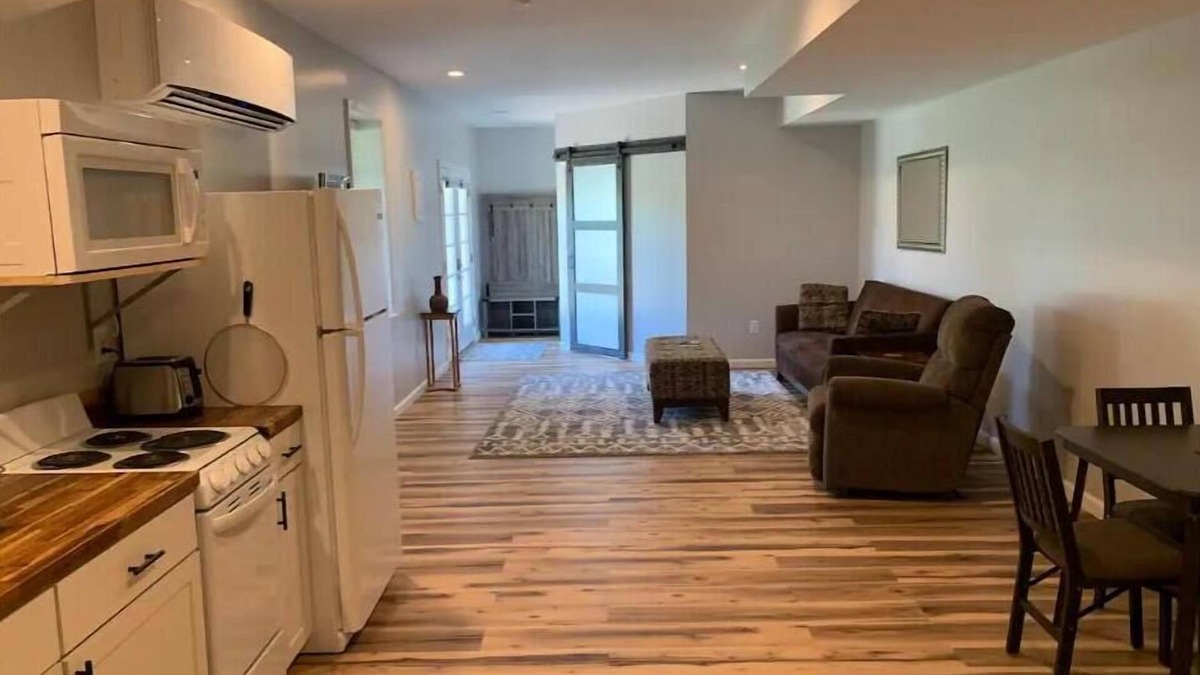 Ridgeway Apartment | Cozy Apartment located on our 5-acre property