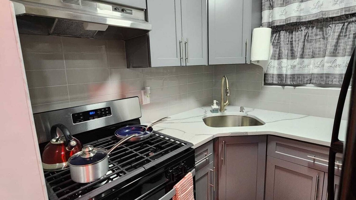 Rochdale House | Cozy apartment located Jamaica ny