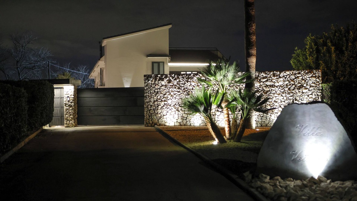 Camposano Apartment | Cozy apartment max 9 guests, with parking, pets allowed