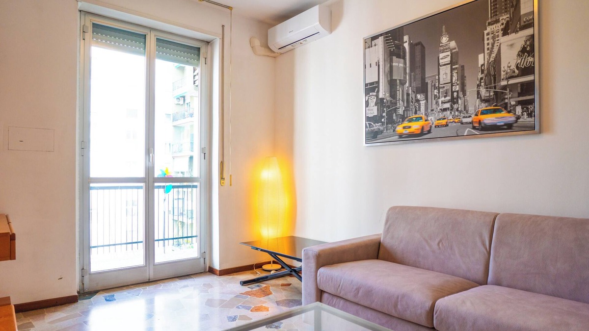 Dergano Apartment | Cozy Apartment Near Bovisa – WiFi, AC, Metro
